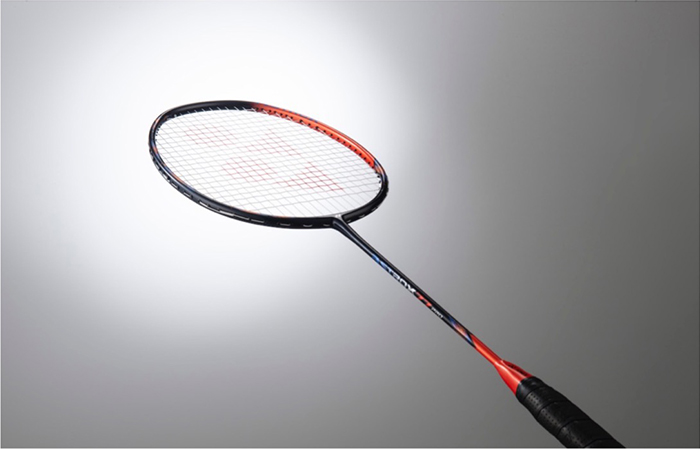 YONEX　バドミントンラケット　アストロクス77pro