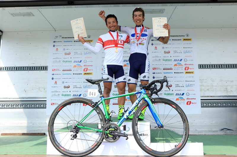 ロードレース日本一 全日本選手権でkinan Cycling Teamの山本元喜選手が優勝 Carbonex使用選手が各部門で活躍 News ニュース ヨネックスロードバイク Yonex Roadbike