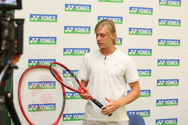 シャポバロフが参加し盛り上がりは最高潮 0名が参加したvcore発売プレイベント In カナダ News ニュース Yonex Tennis ヨネックステニス