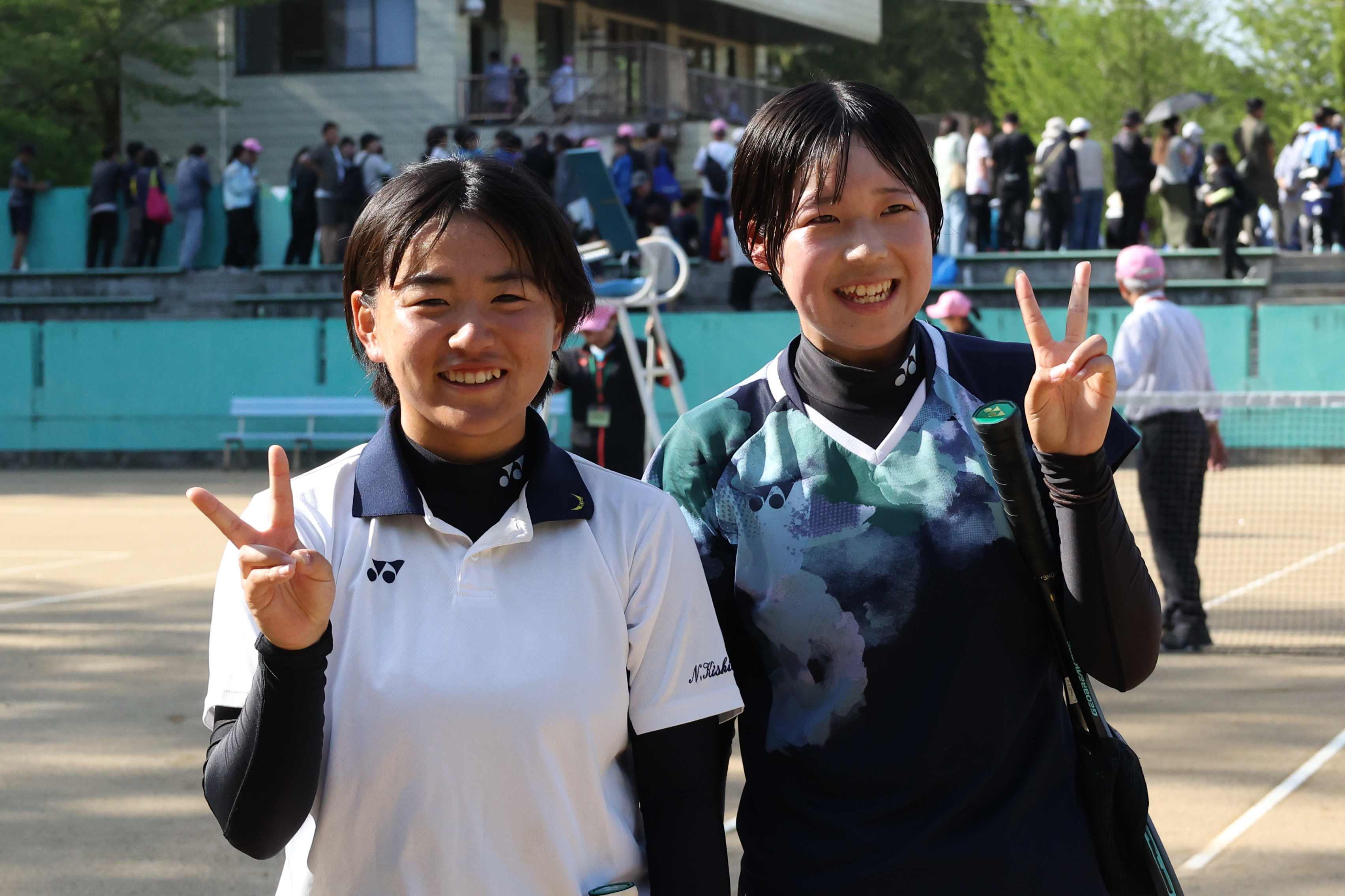 前川愛生選手（左）、宮前希帆選手